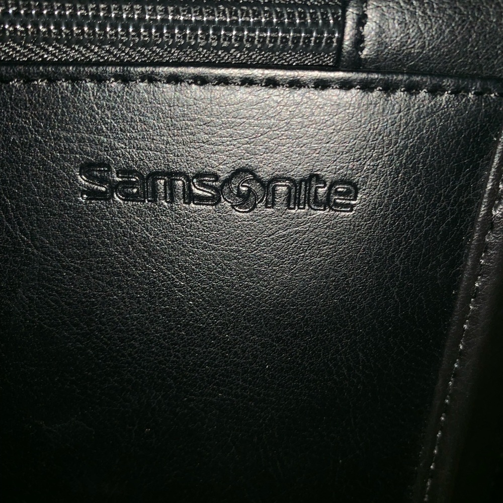 ๐ Samsonite Pilot Bag - Picture 6 of 6